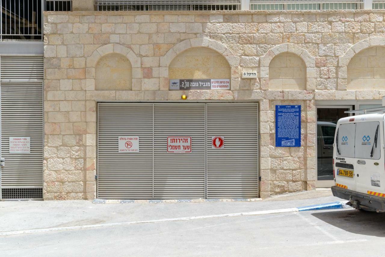 Design & Veranda Next To Mahane Yehuda Market By Feelhome 耶路撒冷 外观 照片
